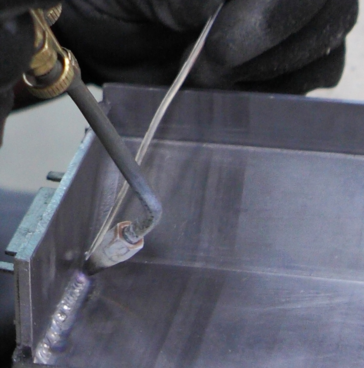 Lead Bonding/ Lining